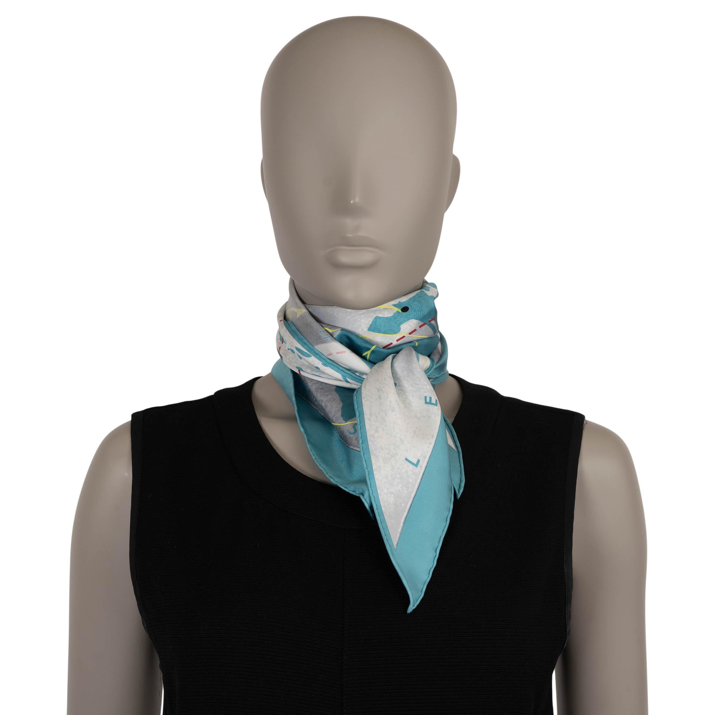 HERMES blue grey silk LE MONDE EST UNE FLEUVE POINTU Scarf For Sale 1