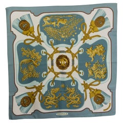 Hermès - TSUBAS 90 - Écharpe en soie bleu ivoire et or