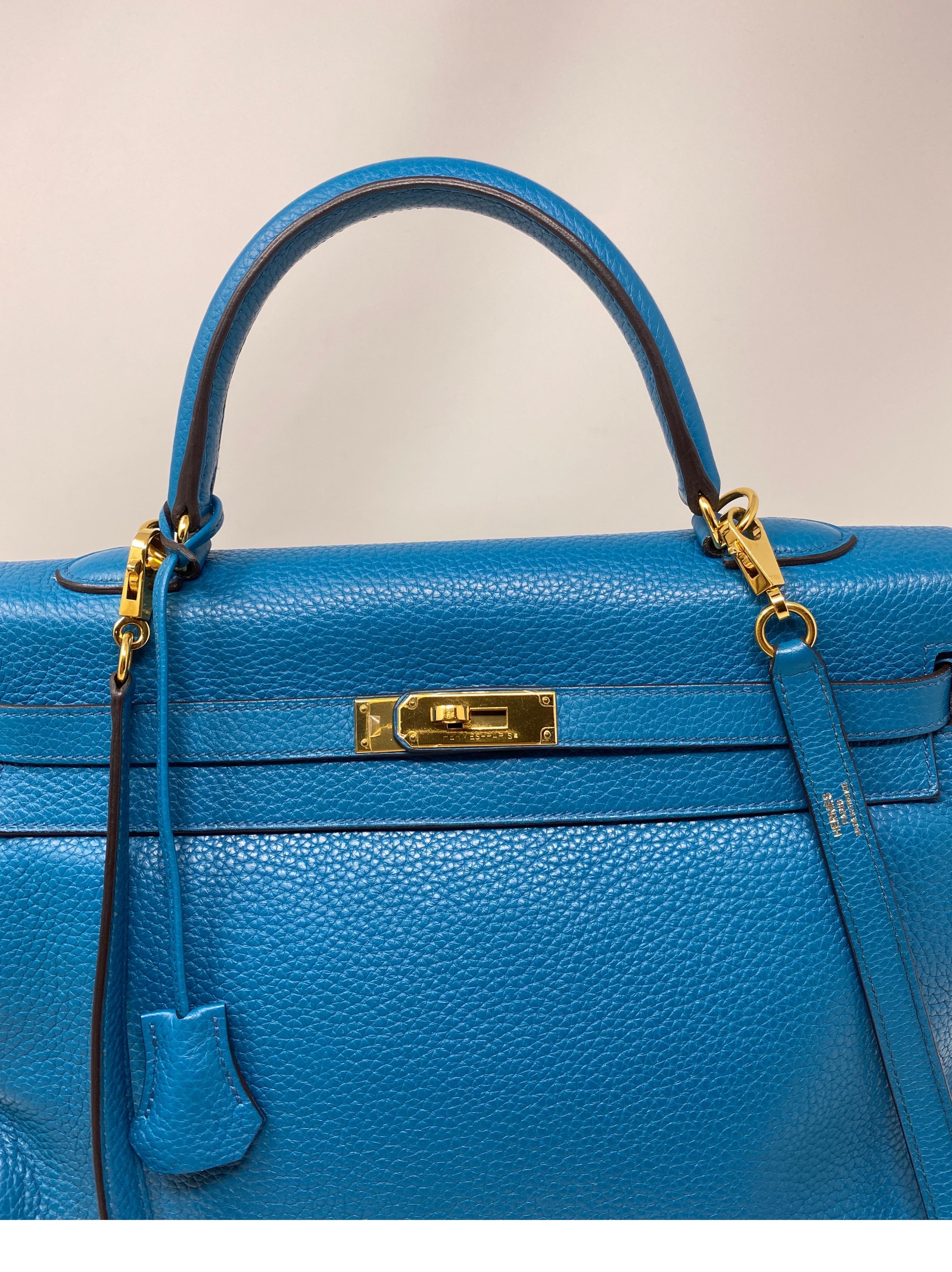 Hermes Blue Izmir Kelly 35 Bag  In Good Condition In Athens, GA