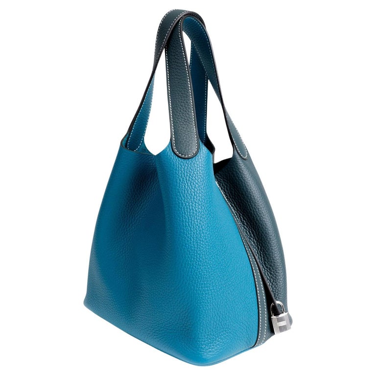 An Hermes Rouge Casaque and Bleu Taurillon Clemence Picotin Lock GM  Handbag, 10.5 x 10.5 x 8.5.