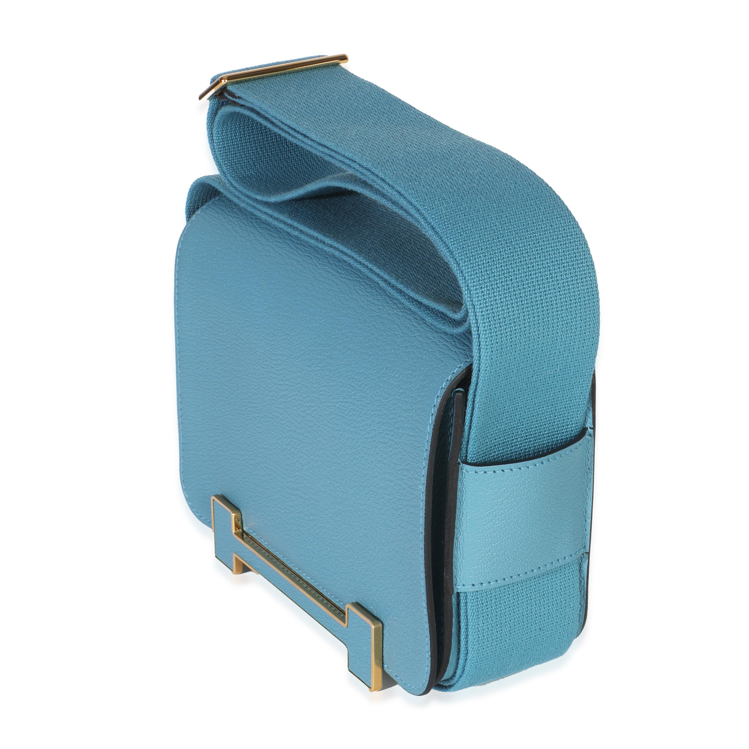 Listing Title : Hermès Blue Jean Chevre Mysore Geta GHW
SKU : Z149620
Condit : Usagé 
État du sac à main : Etat impeccable
Commentaires sur l'état : L'article ne présente aucun signe d'usure.   Vente finale.
Marque : Hermès
Modèle : Geta
Pays