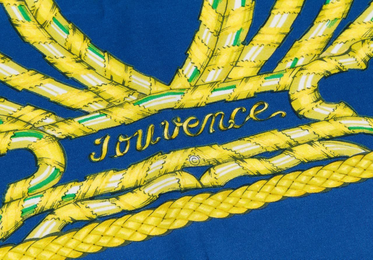 Blauer Jounce-Seidenschal von Hermès im Zustand „Gut“ im Angebot in West Hollywood, CA