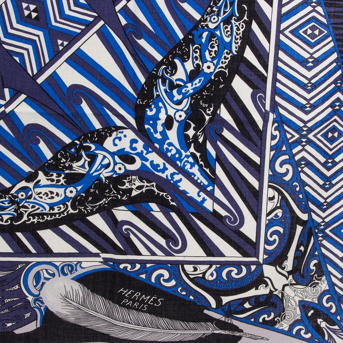 Hermes blue KAWA ORA 140 cashmere silk Scarf Shawl Marine Blanc Bleu Electrique In New Condition In Zürich, CH