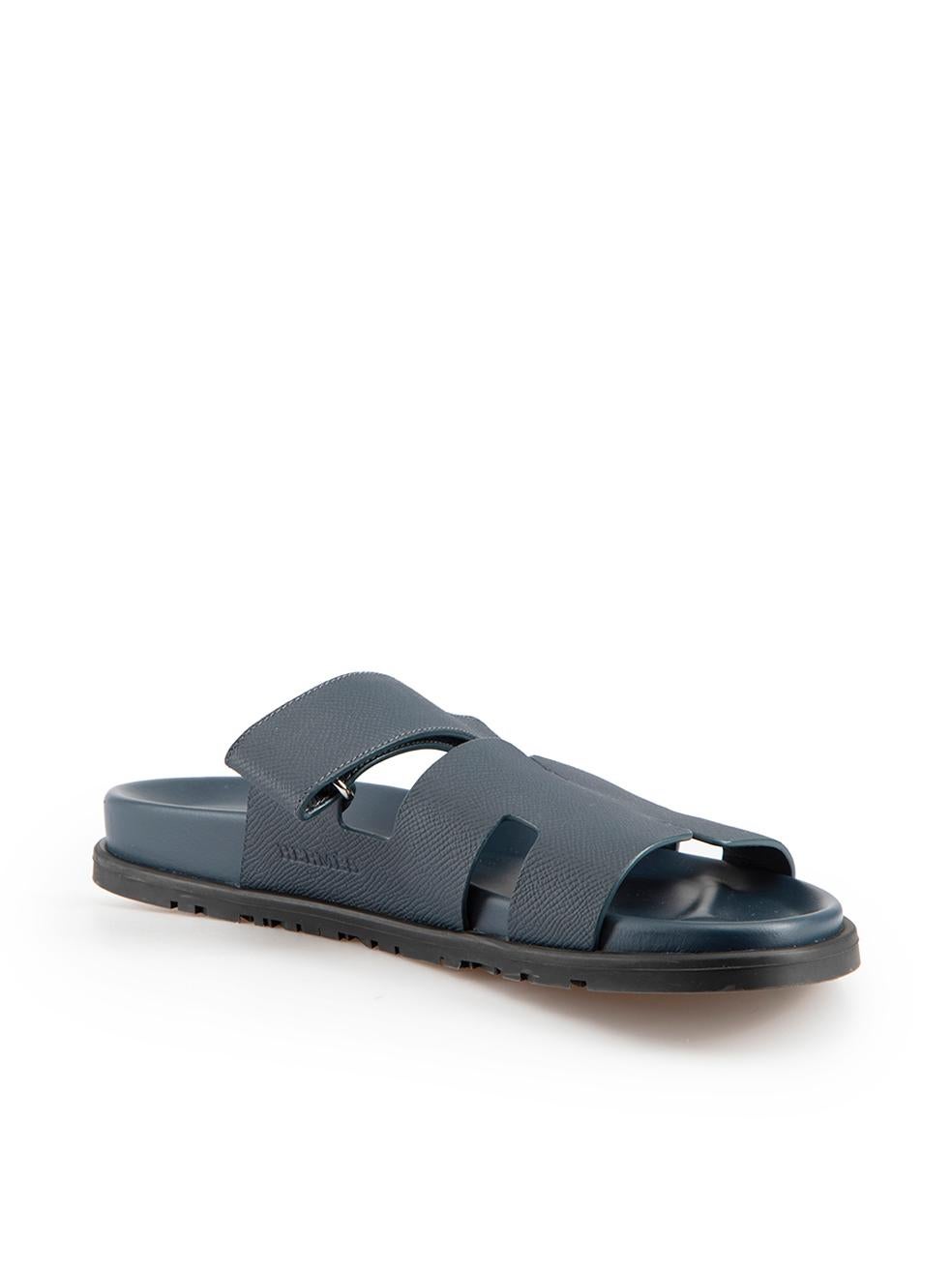 CONDITION is Very good. Hardly any visible wear to sandals is evident on this used Hermes designer resale item.
 
 Details
 Chypre
 Blue
 Leather
 Slides
 Open toe
 Velcro fastening
 Made in Italy

 Composition
 EXTERIOR: Leather
 INTERIOR: