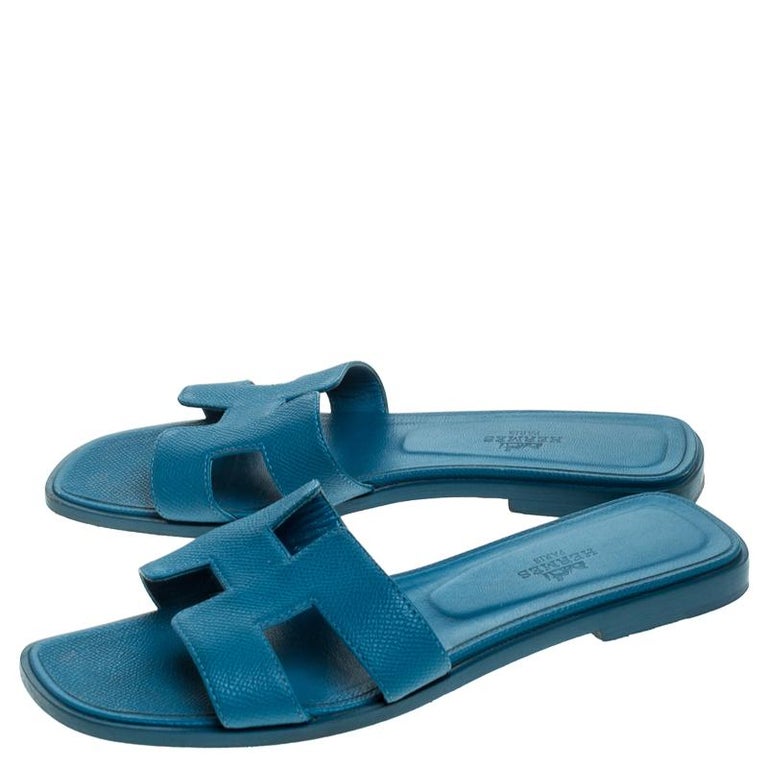 Hermes Blue Leather Oran Flat Slides Size 37.5 For Sale at 1stDibs