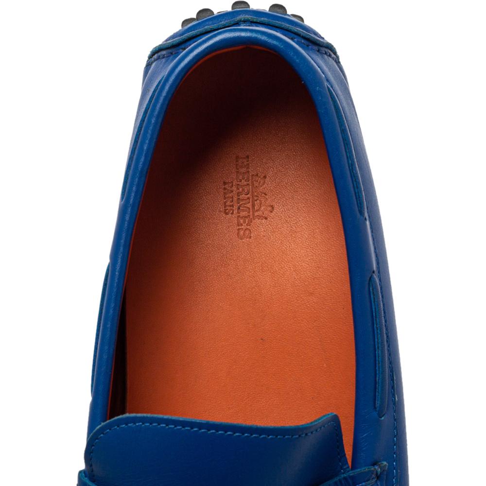 Hermés Blue Leather Slip On Loafers Size 43 In Good Condition In Dubai, Al Qouz 2