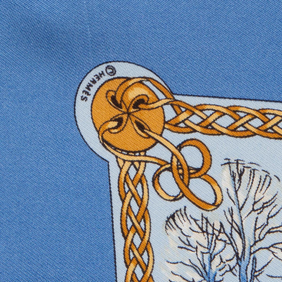 Hermes blue LES ROBES 45 silk Pocket Square Scarf In Excellent Condition In Zürich, CH