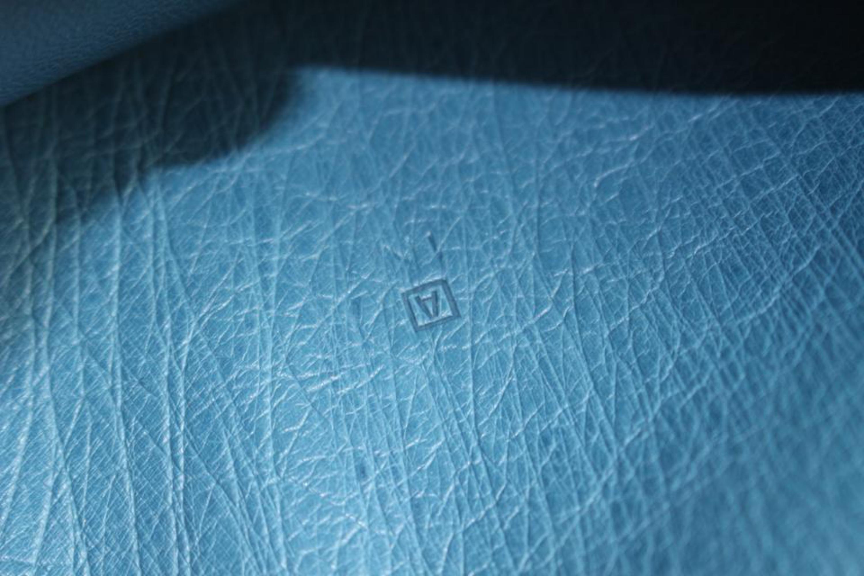 Hermès Blue Ostrich Leather Vision Large Agenda Notebook Cover 7hz0821 Tech In Excellent Condition For Sale In Forest Hills, NY