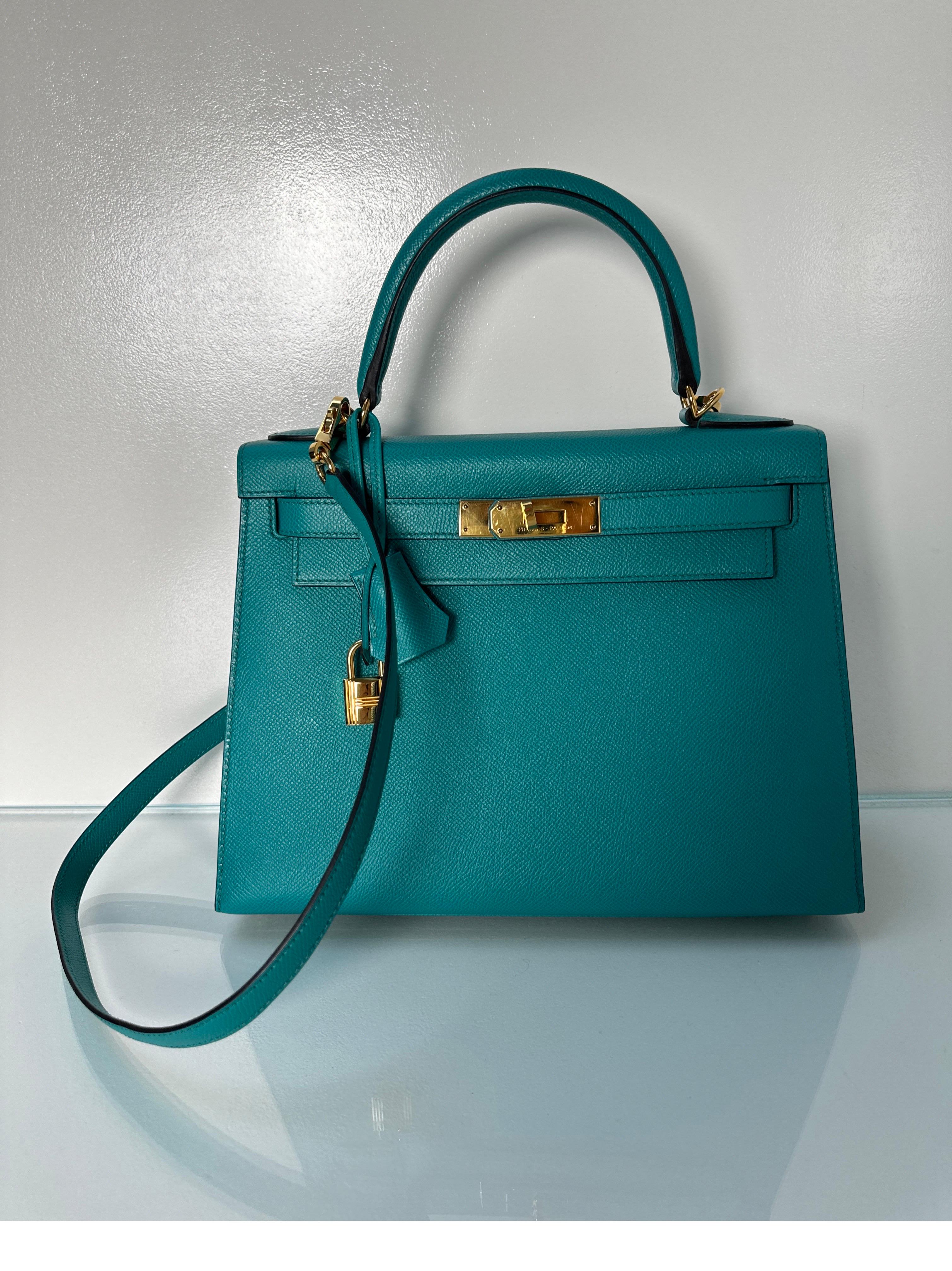 Hermes Blue Paon Kelly 28 Bag In Excellent Condition In Athens, GA