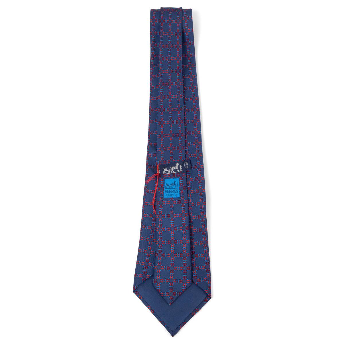 Violet HERMÈS Cravate en sergé de soie bleu et rouge 668 ROPE & RING en vente