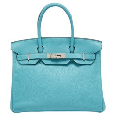 Blaue Saint Cyr Taurillon Clemence Birkin 30 Tasche aus Leder mit Palladium-Finish von Hermès