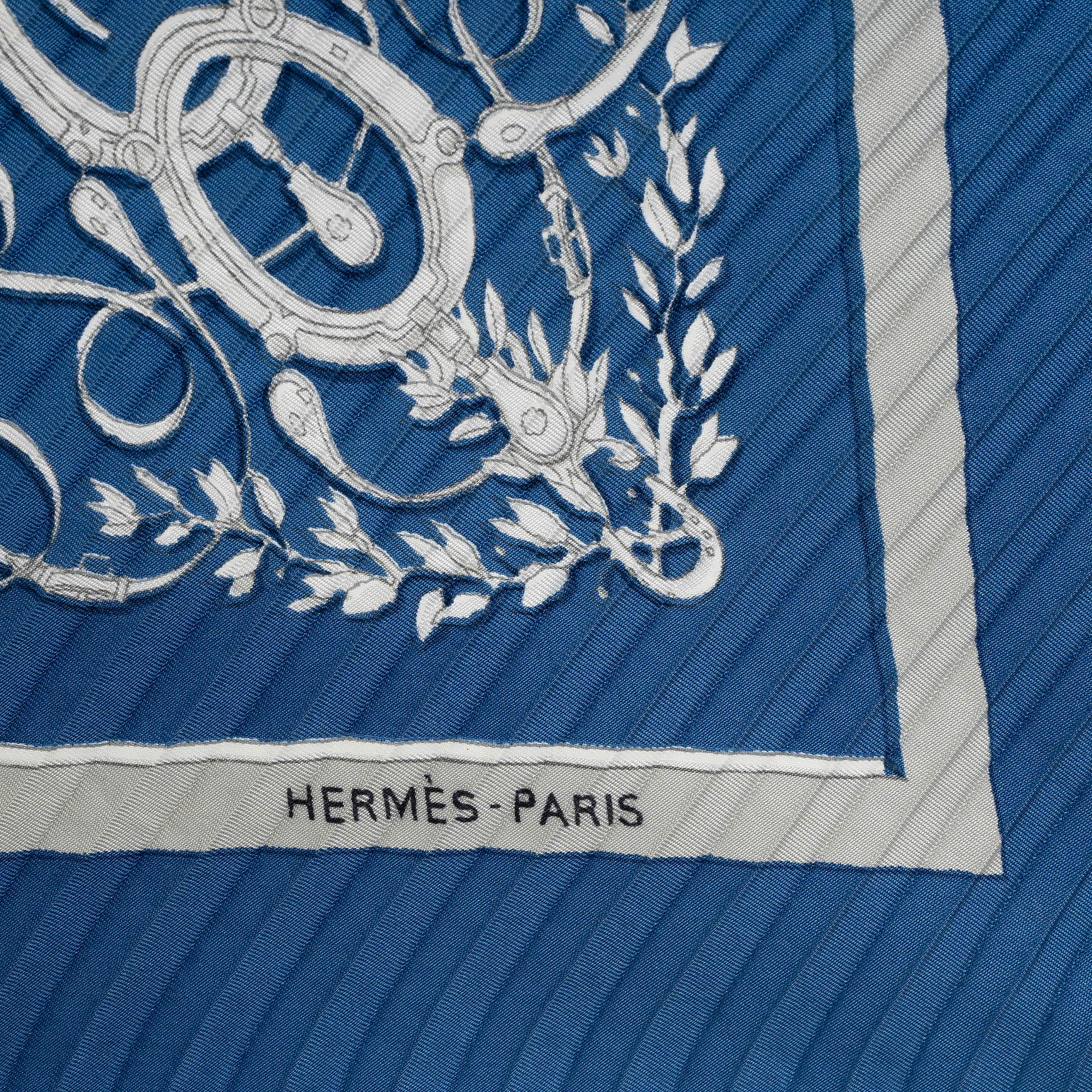 Blue HERMES blue silk PHAETON 90 PLISSE Scarf For Sale