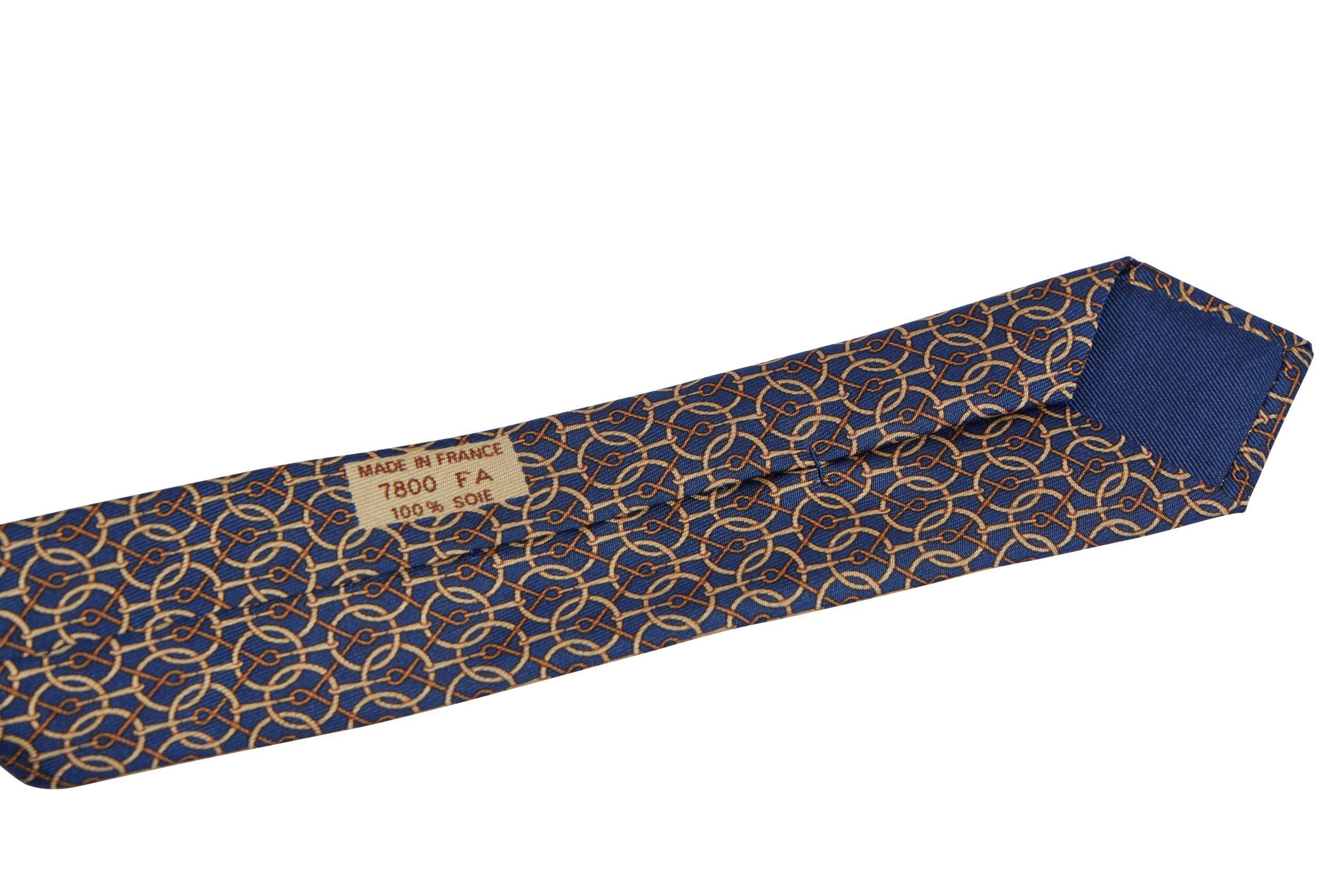 Hermès - Cravate en soie bleue à motif cheval Neuf - En vente à West Hollywood, CA