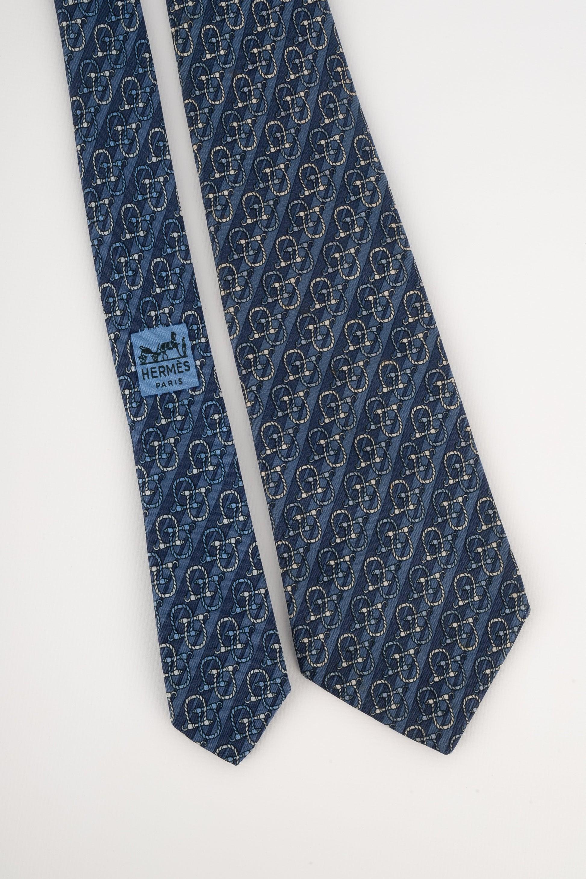 Hermès Blue Silk Tie Printed with Snaffle Bits In Excellent Condition In SAINT-OUEN-SUR-SEINE, FR