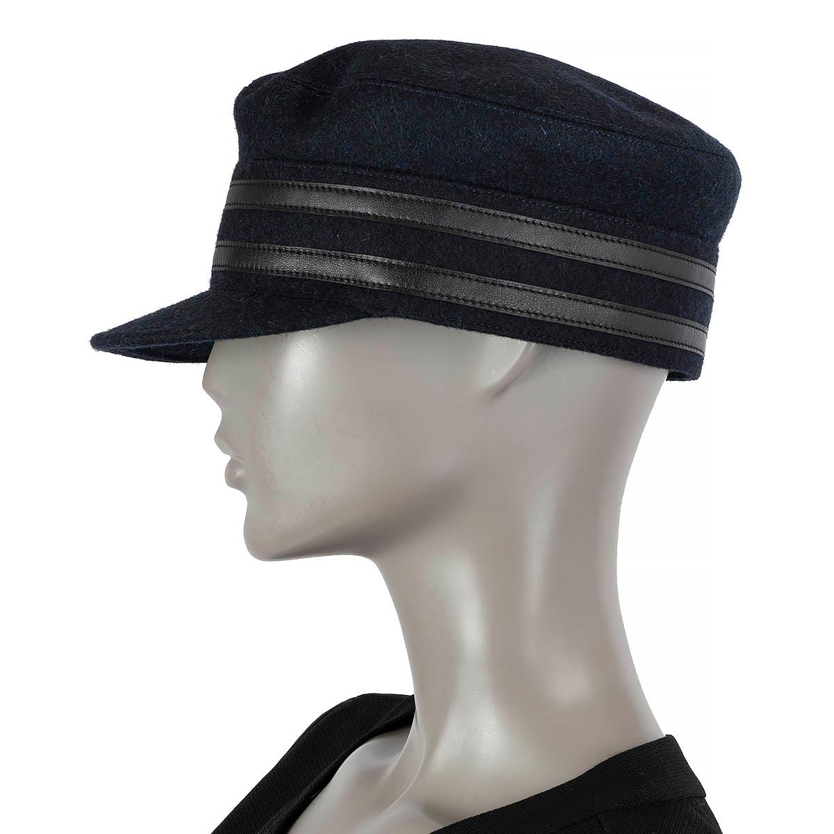 HERMES blue wool FELT & LEATHER TRIMMED Cap Hat 59 In Excellent Condition In Zürich, CH