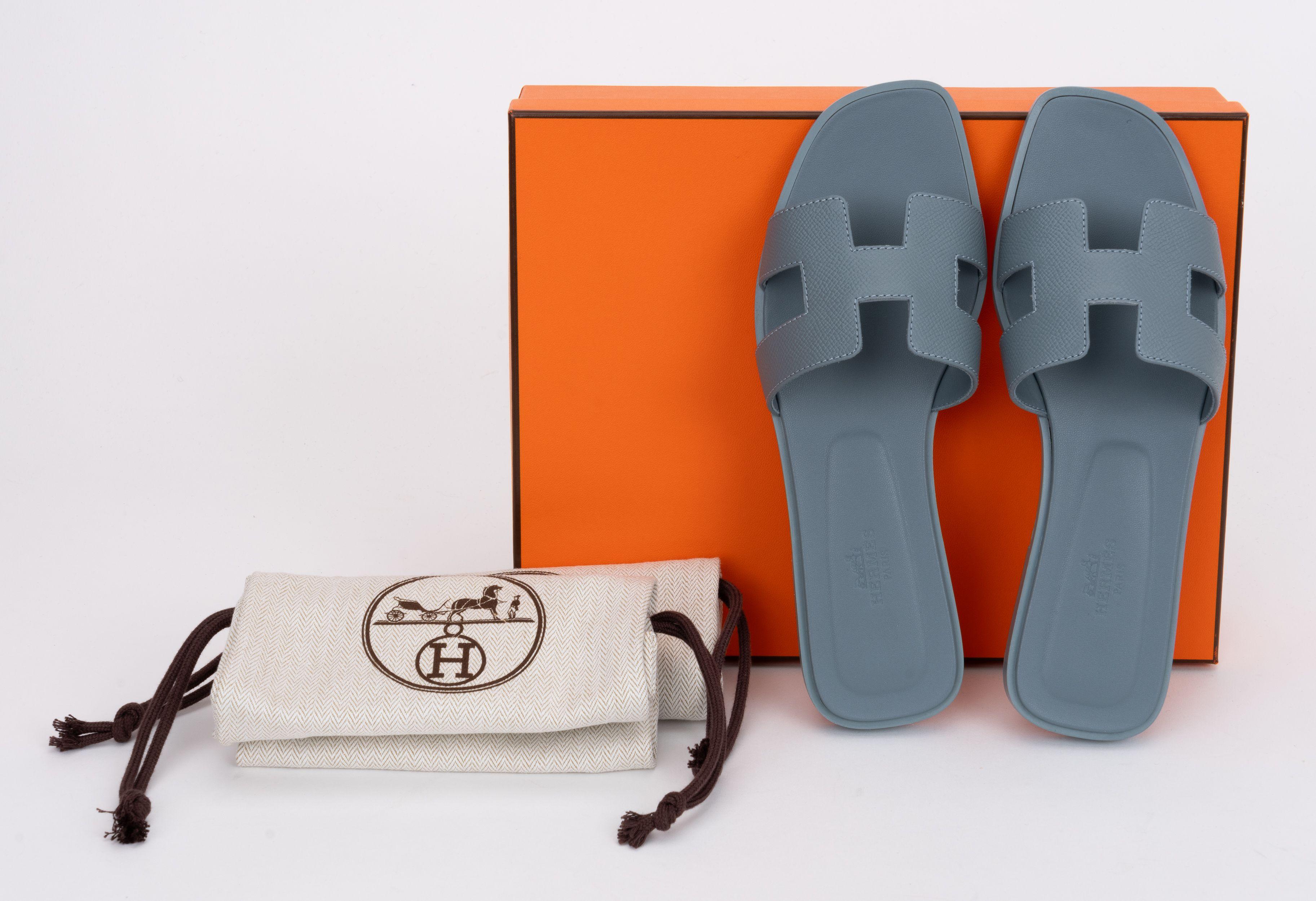 Hermes BNIB Celeste Epsom Oran Sandals For Sale 2