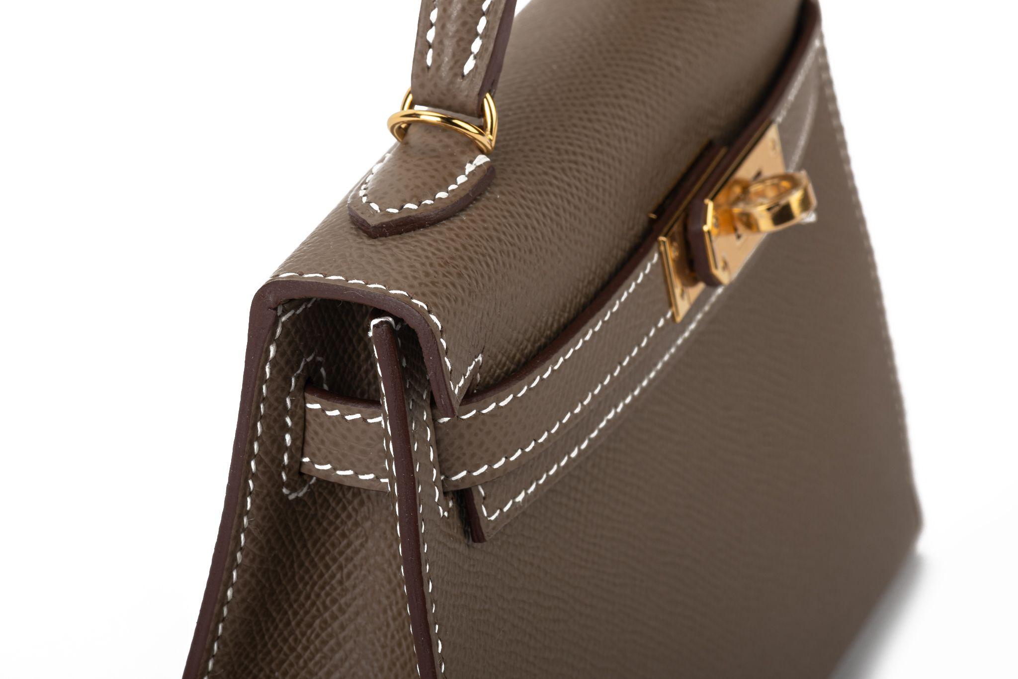 Women's Hermès BNIB Rare Mini Kelly 20 Etoupe Epsom Gold For Sale