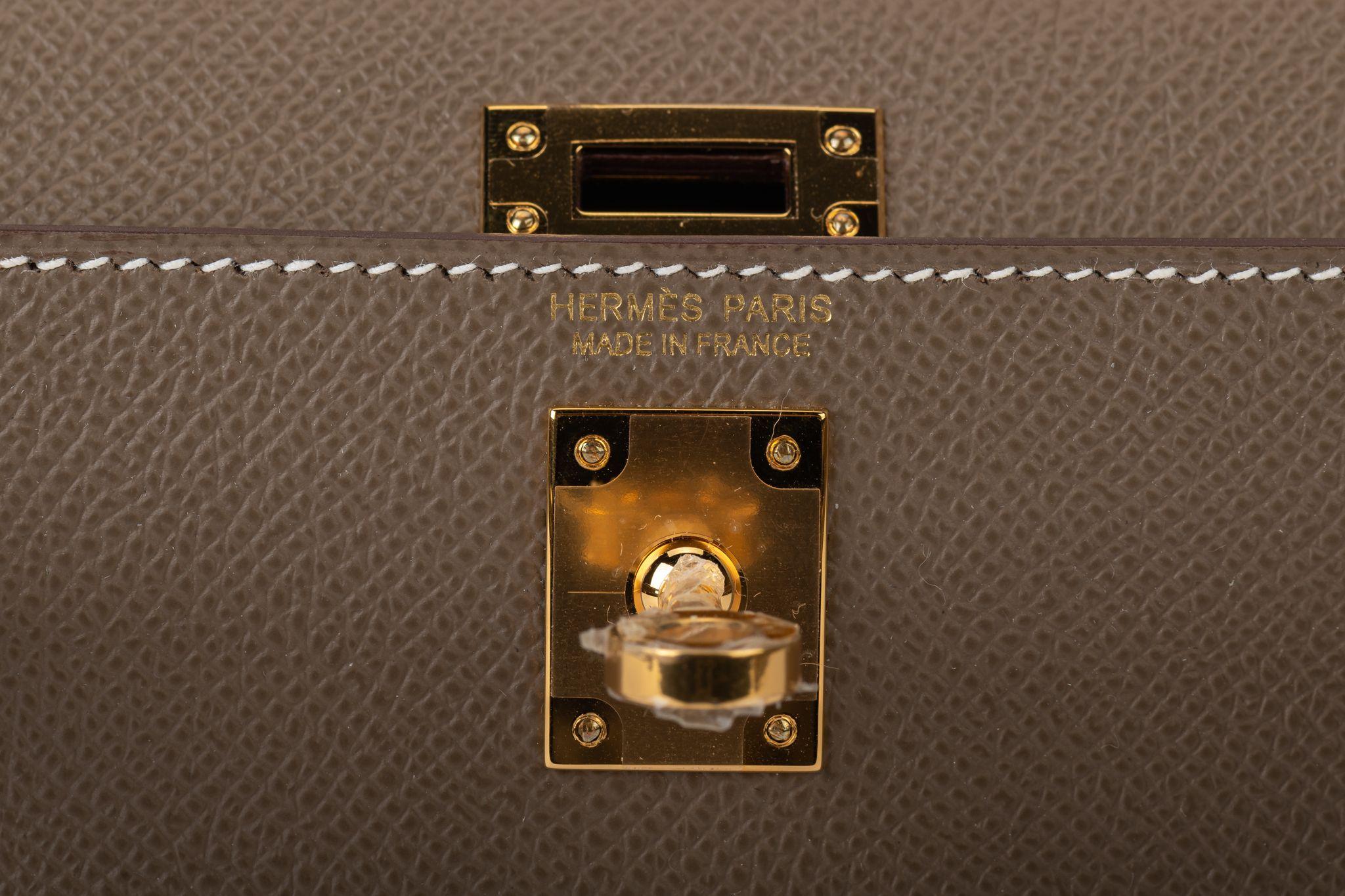 Hermès BNIB Rare Mini Kelly 20 Etoupe Epsom Gold For Sale 2
