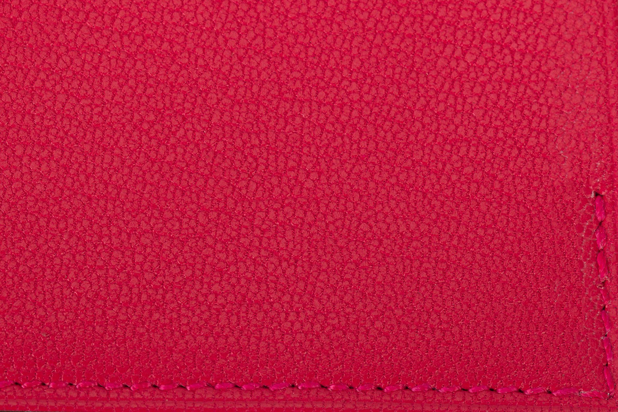 Hermès BNIB Rose Extreme Chèvre Passport 2