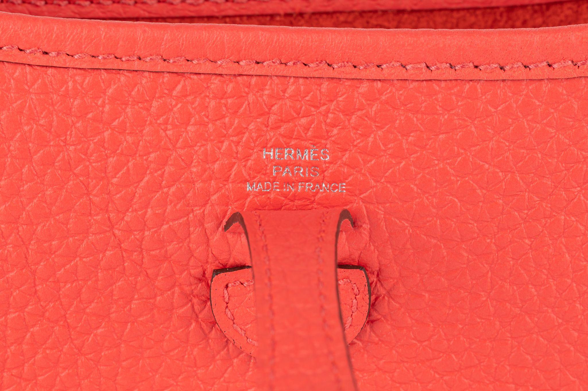 Hermès BNIB Rouge Pivoine Mini Evelyne In New Condition For Sale In West Hollywood, CA