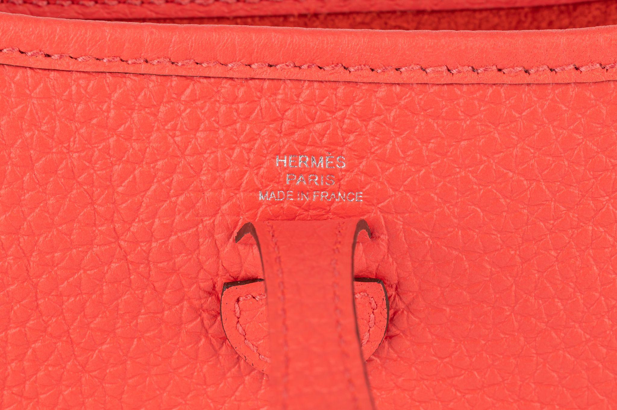Hermès BNIB Rouge Pivoine Mini Evelyne In New Condition For Sale In West Hollywood, CA