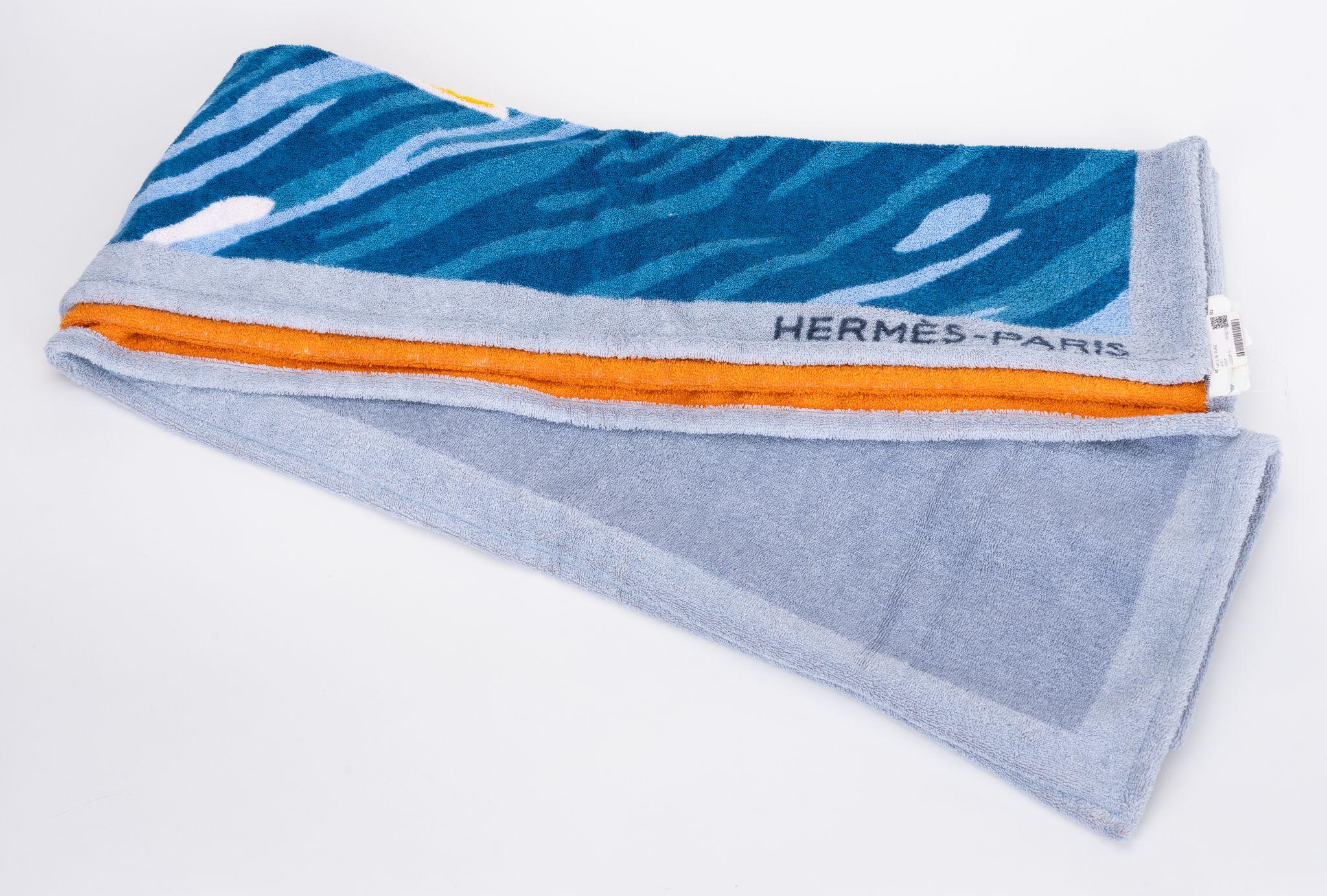 Hermès BNIB Surf & Wave Beach Towel In New Condition For Sale In West Hollywood, CA