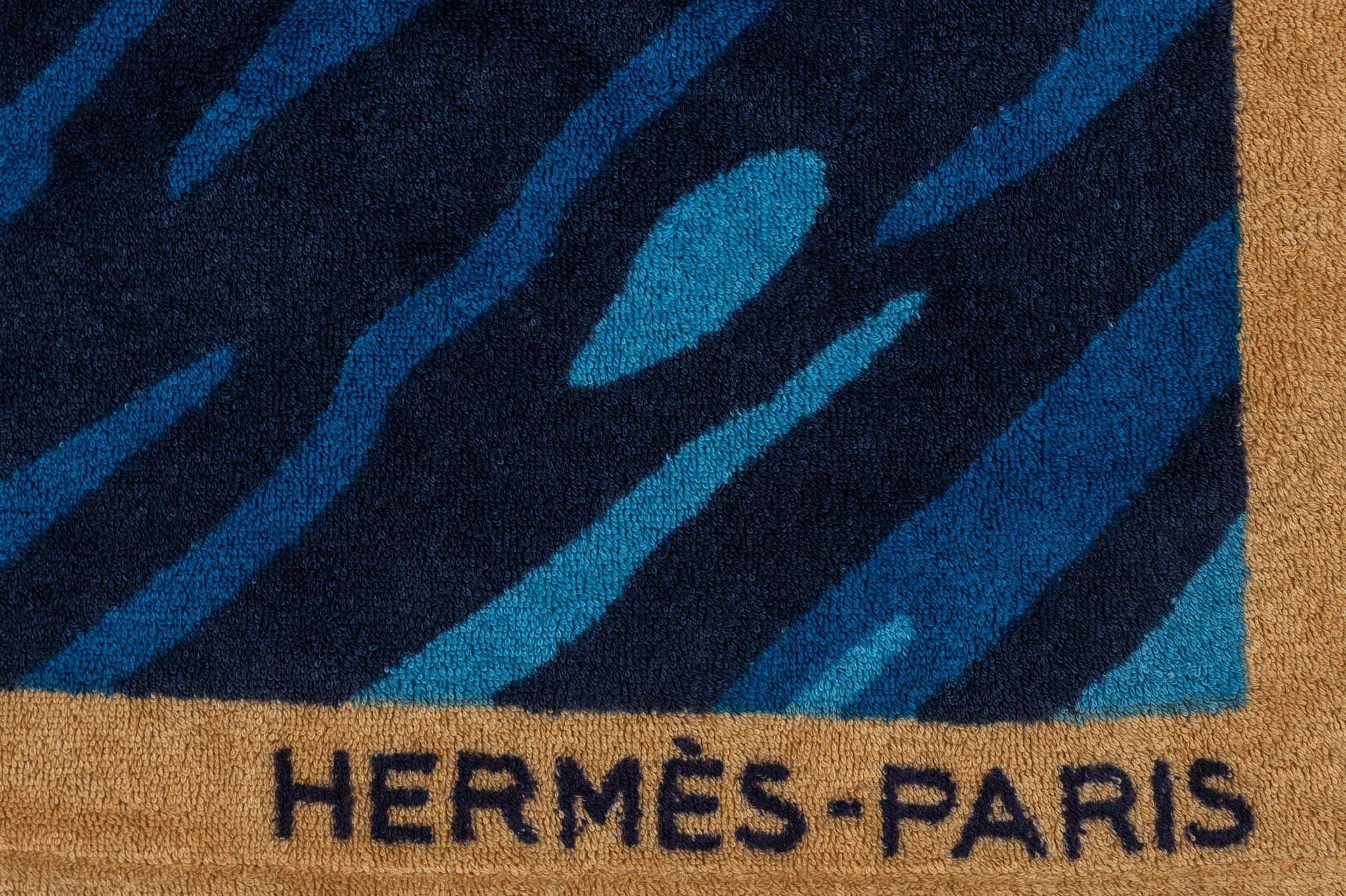 Women's or Men's Hermès BNIB Surf & Wave Beach Towel For Sale