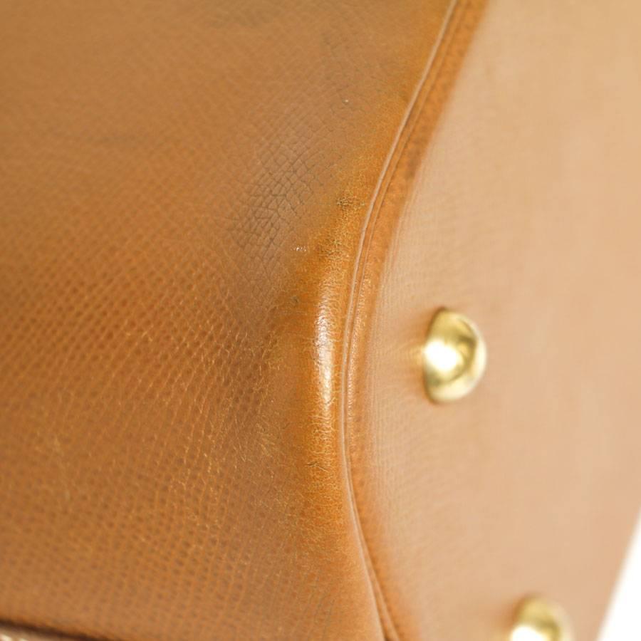 HERMES 'Bolide' Bag in Gold Grained Courchevel Leather In Good Condition In Paris, FR