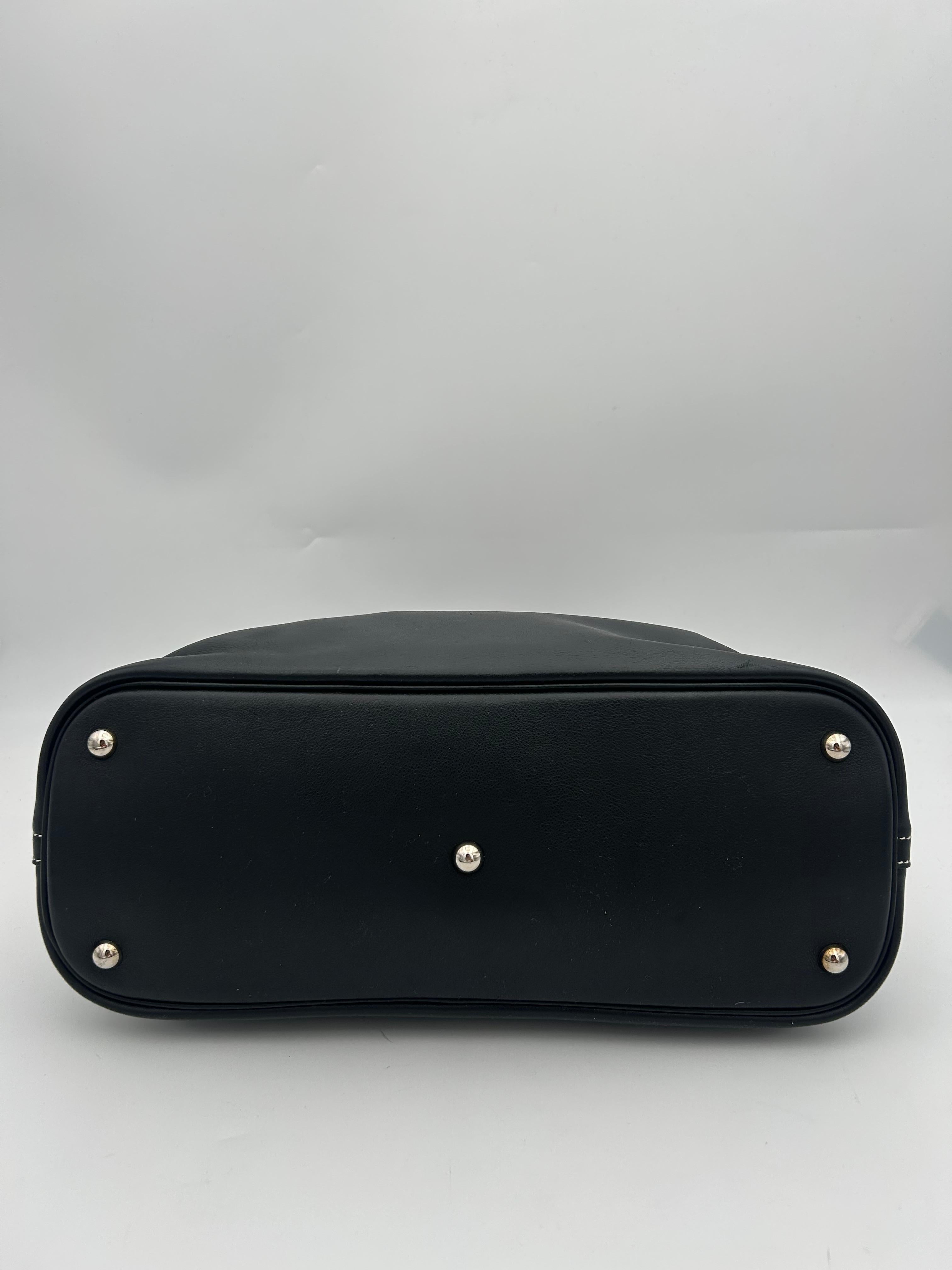 Women's or Men's Hermès Bolide Black Sikkim Leather 35cm 2010 For Sale