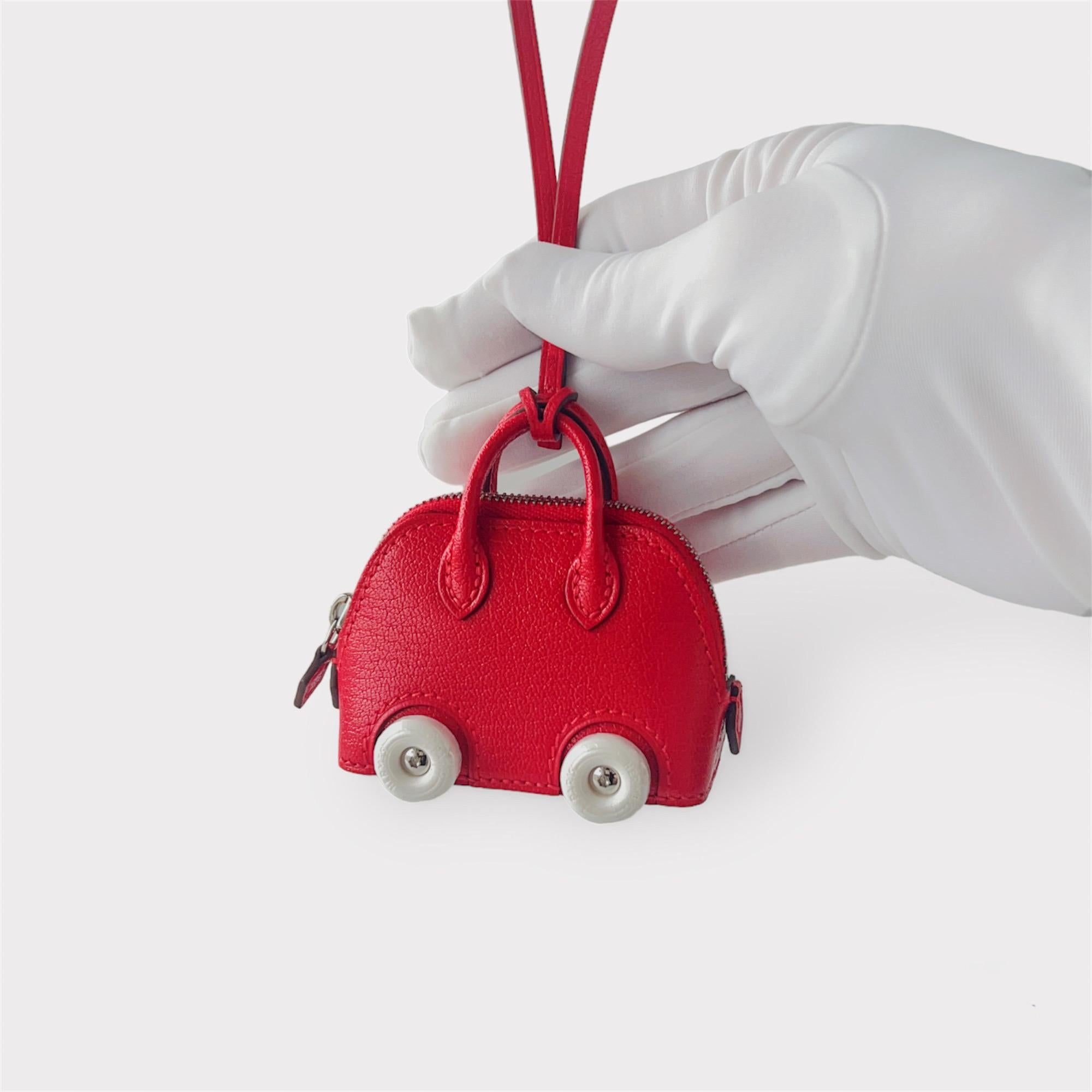 bolide on wheels charm