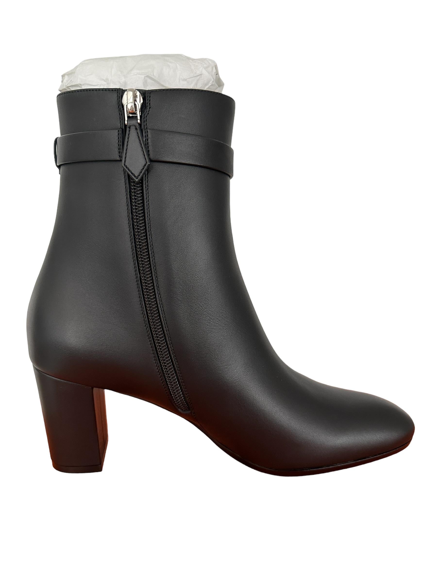 Hermes Boots Saint Germain Ankle Boot Black 40 Kelly Buckle New In New Condition In West Chester, PA