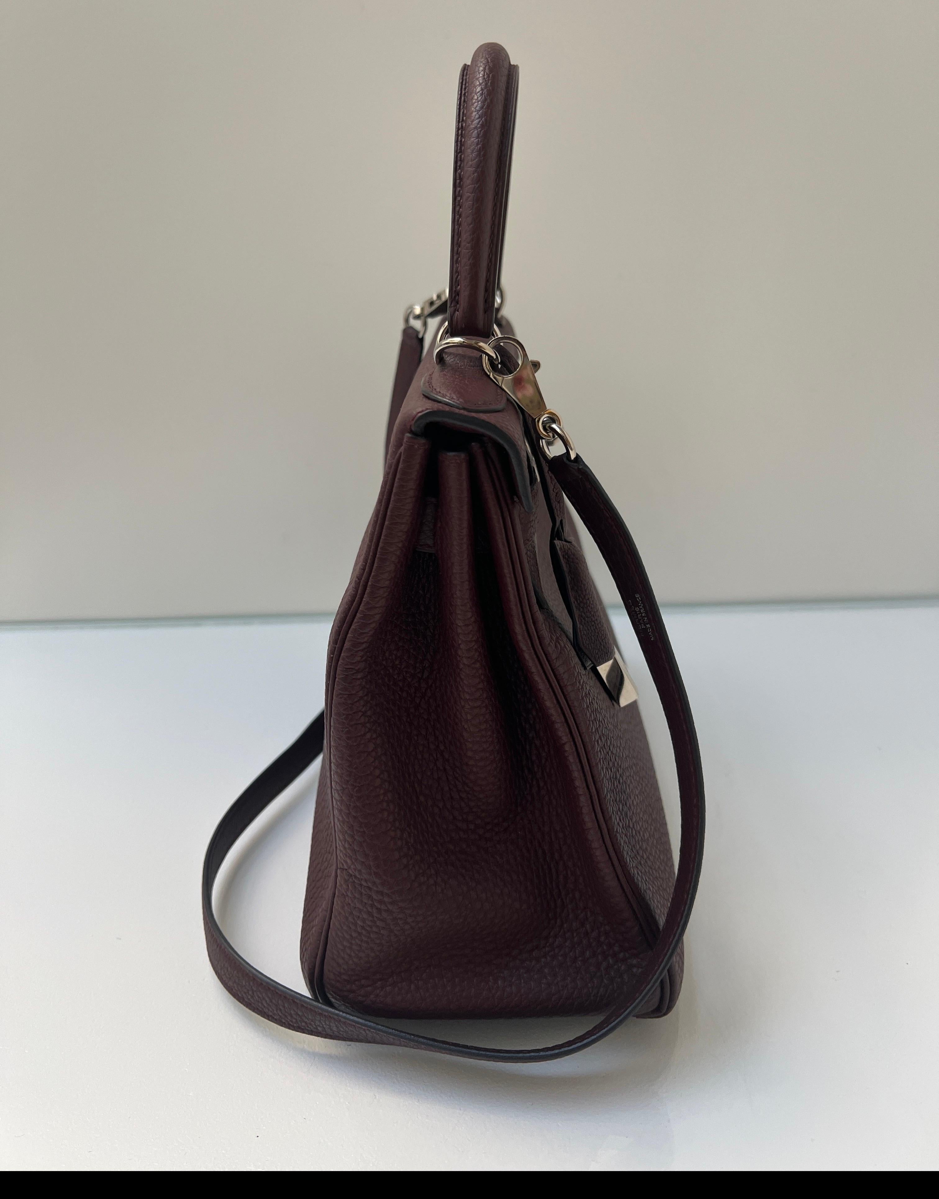 Hermes Bordeaux Kelly 28 Bag In Excellent Condition For Sale In Athens, GA