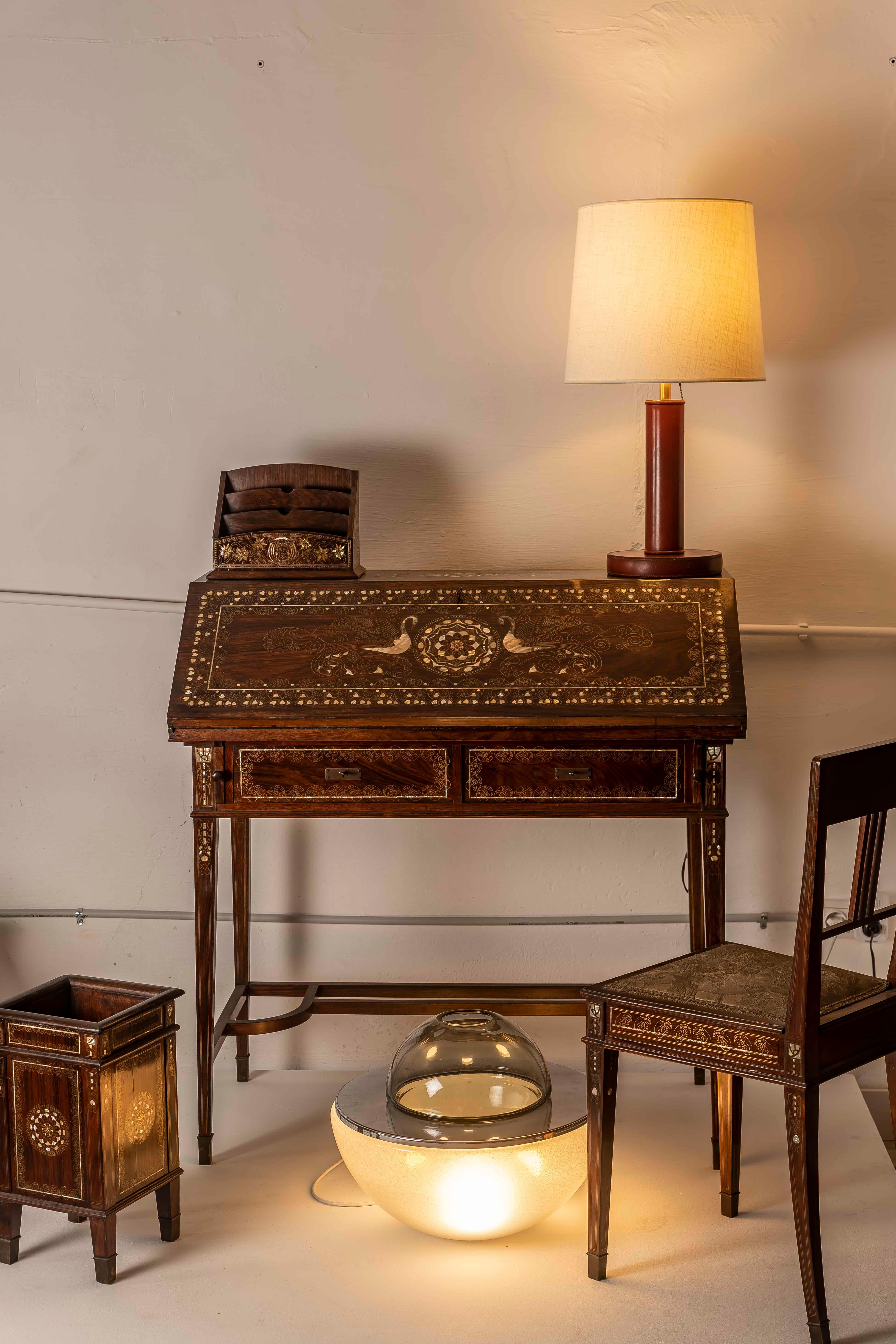Lámpara de mesa Hermès de cuero burdeos atribuida a Dupre Lafon - Art Déco francés en venta 4