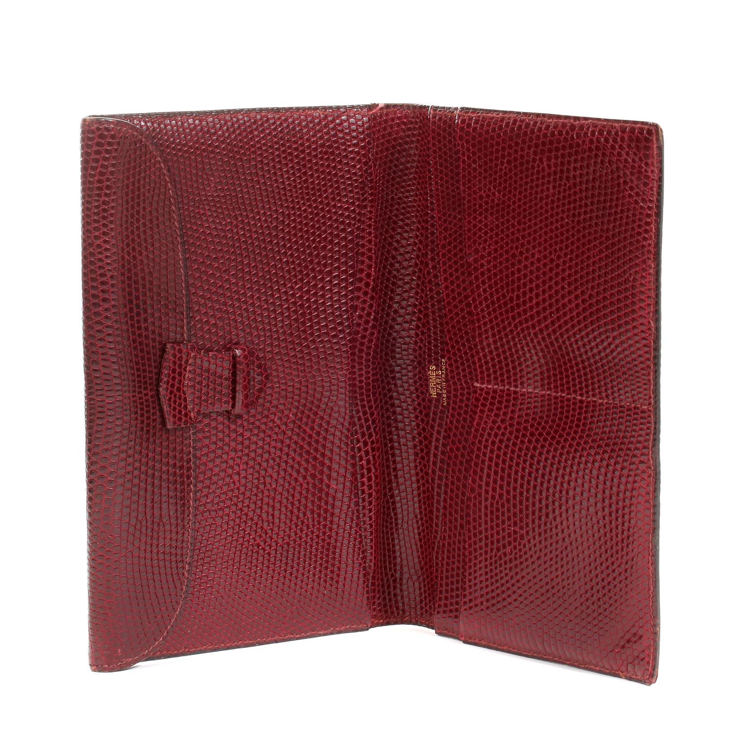 Hermès Bordeaux Lizard Vintage Billfold In Good Condition In Palm Beach, FL