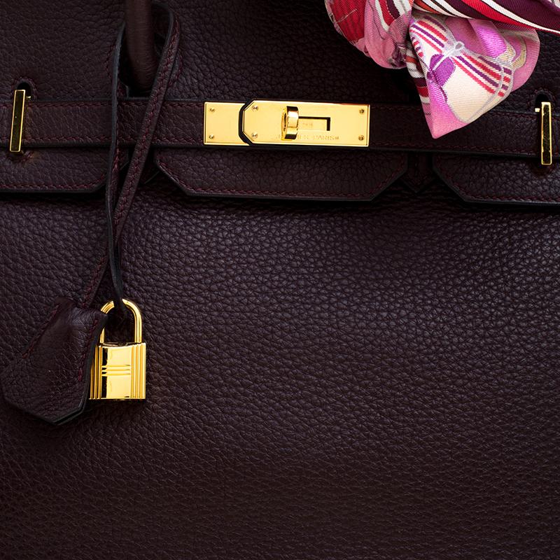 Hermes Bordeaux Togo Leather Gold Hardware Birkin 35 Bag In Good Condition In Dubai, Al Qouz 2