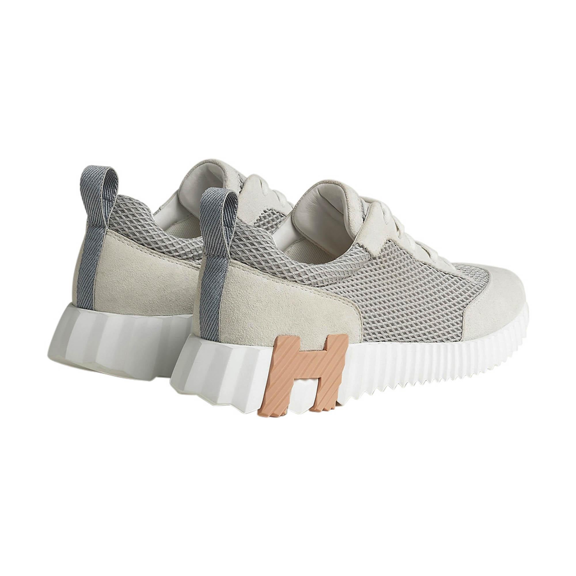 Hermes Bouncing Sneaker Gris Lulea and Blanc 37 / 7 For Sale 1