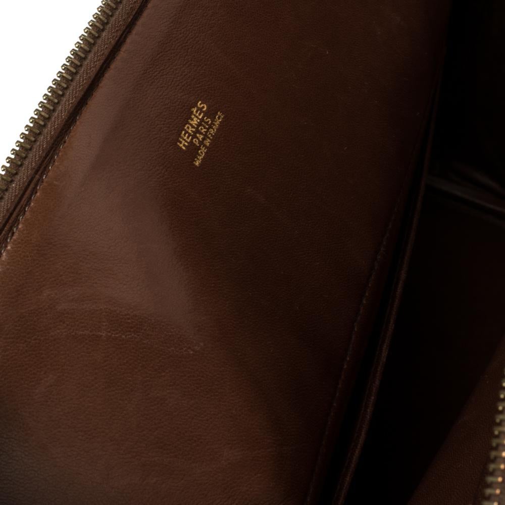 Hermès Bourgogne Courchevel Leather Bolide 31 Bag In Good Condition In Dubai, Al Qouz 2