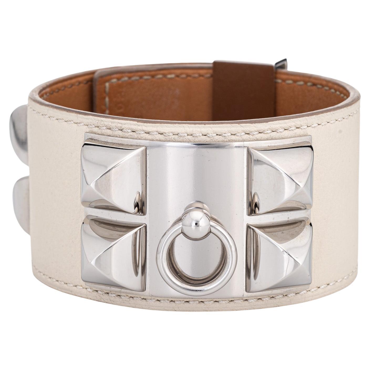 Bracelet Hermès CDC Collier de Chien Cuff en cuir blanc plaqué palladium, Taille L en vente