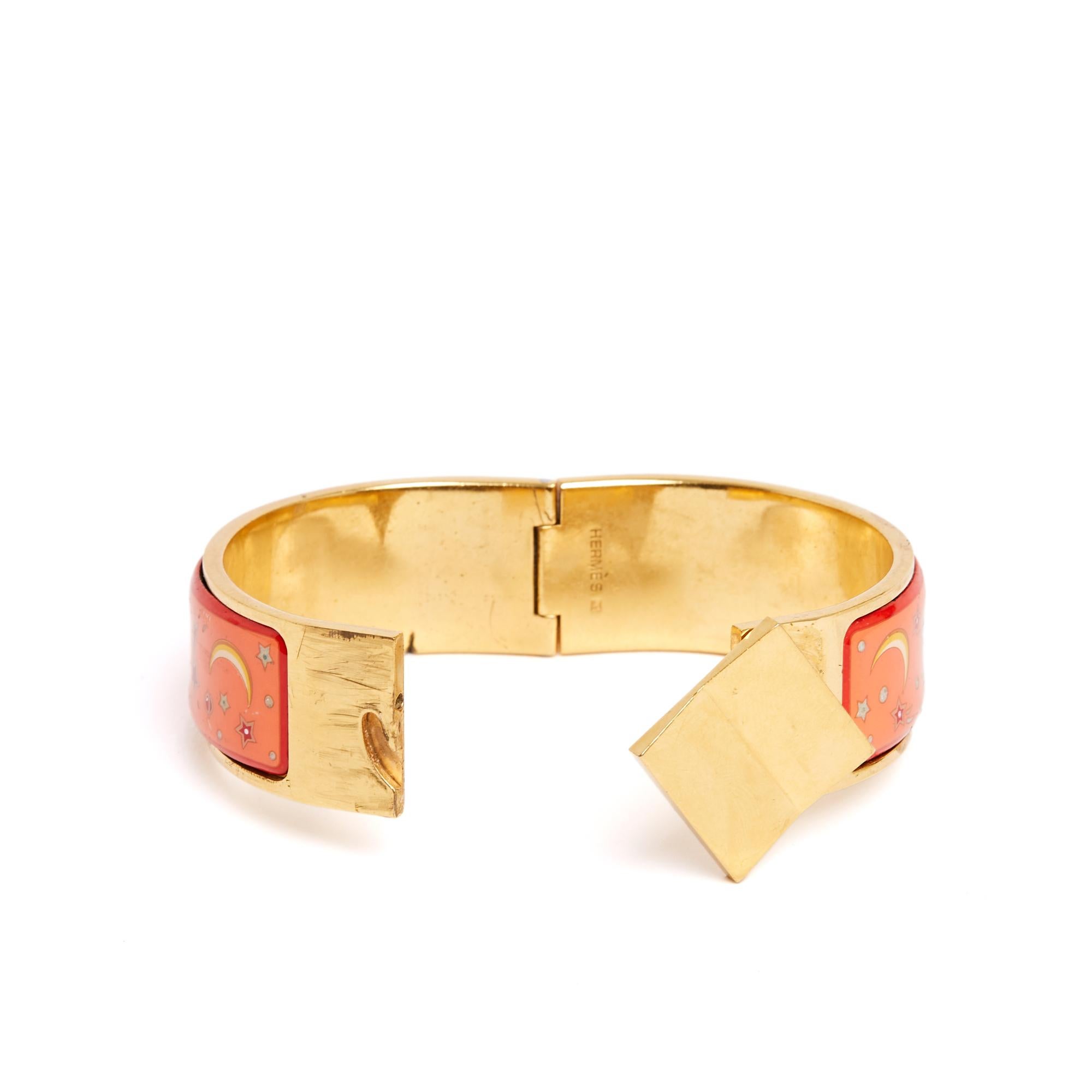 Hermès Bracelet Clic Clac Large T2 Orange Enamel Golden Metal Bracelet PM Hermes In Fair Condition For Sale In PARIS, FR