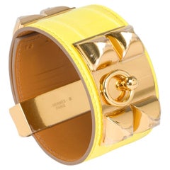 Hermès Bracelet "Collier de Chien" in mat lime Crocodile leather, GHW