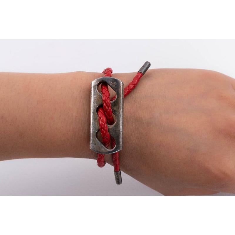 Bracelet Hermès en cuir rouge tressé avec boucle en argent en vente 3