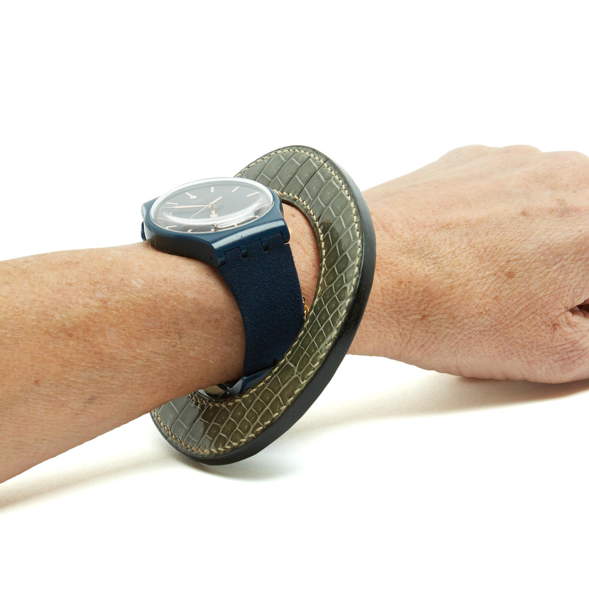 Hermès Bracciale o Ciondolo I.L.A. Bracciale o ciondolo in pelle verde Hermès in vendita 2