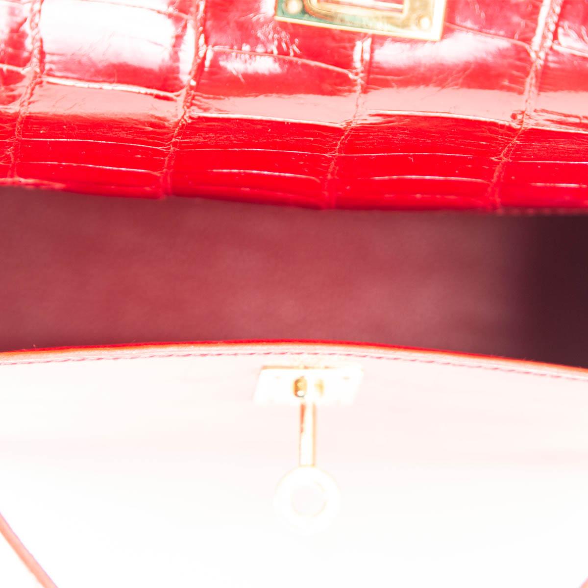 HERMES Braise red CROCODILE KELLY A DOS Backpack Bag Gold In Excellent Condition In Zürich, CH