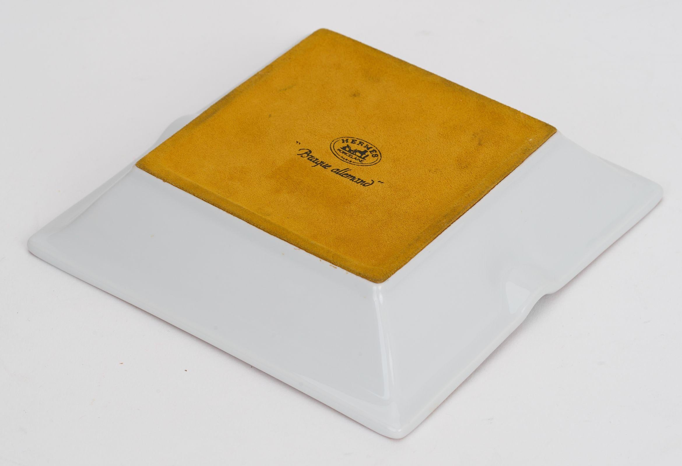 Hermès Braque Allemand Limoges Aschenbecher (Grau) im Angebot