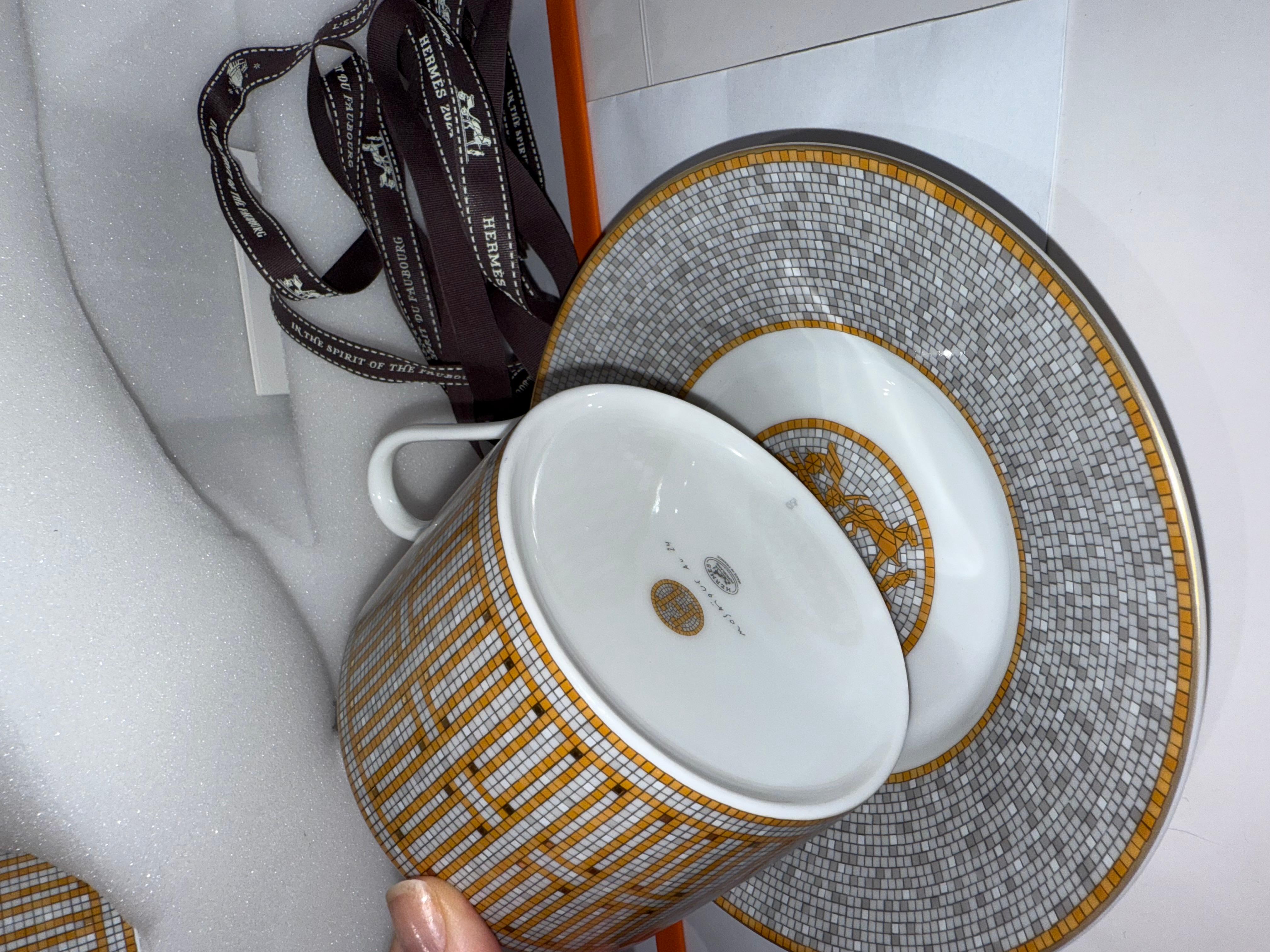 Hermes  BREAKFAST CUP AND SAUCER MOSAIQUE 24 GOLD In New Condition For Sale In London, England