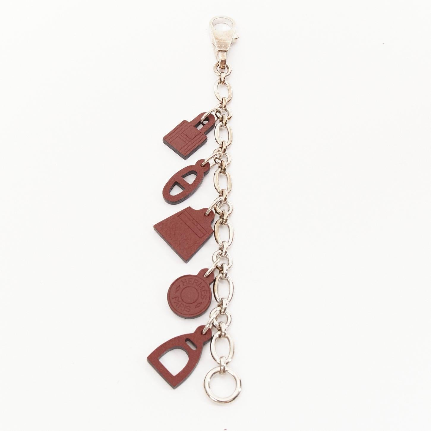 HERMES Breloque Olga Amulette cuir marron foncé charms argent sac chaîne Bon état - En vente à Hong Kong, NT