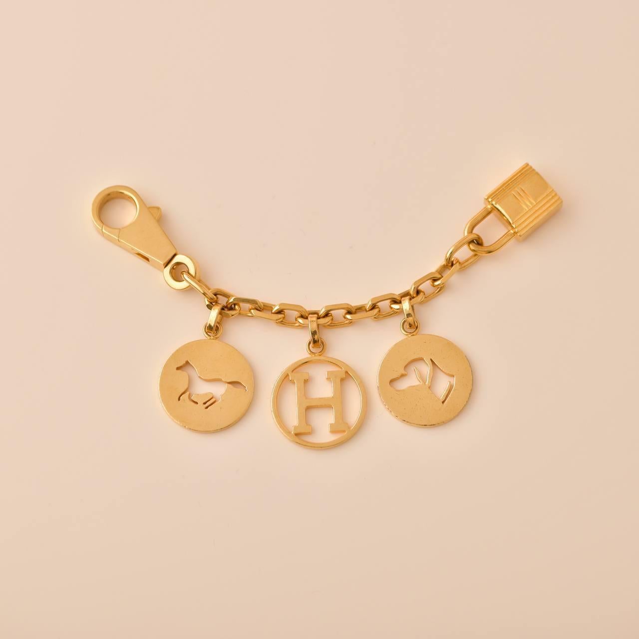 SKU	33301524
Comes With	Box Only
Model	Olga
Metal	Gold-Plated
Weight	Approximately 48.97 g
Length	Approximately 14.5 cm
Condition	Excellent
__________________________________
If you are interested in any of our previously sold pieces, please contact