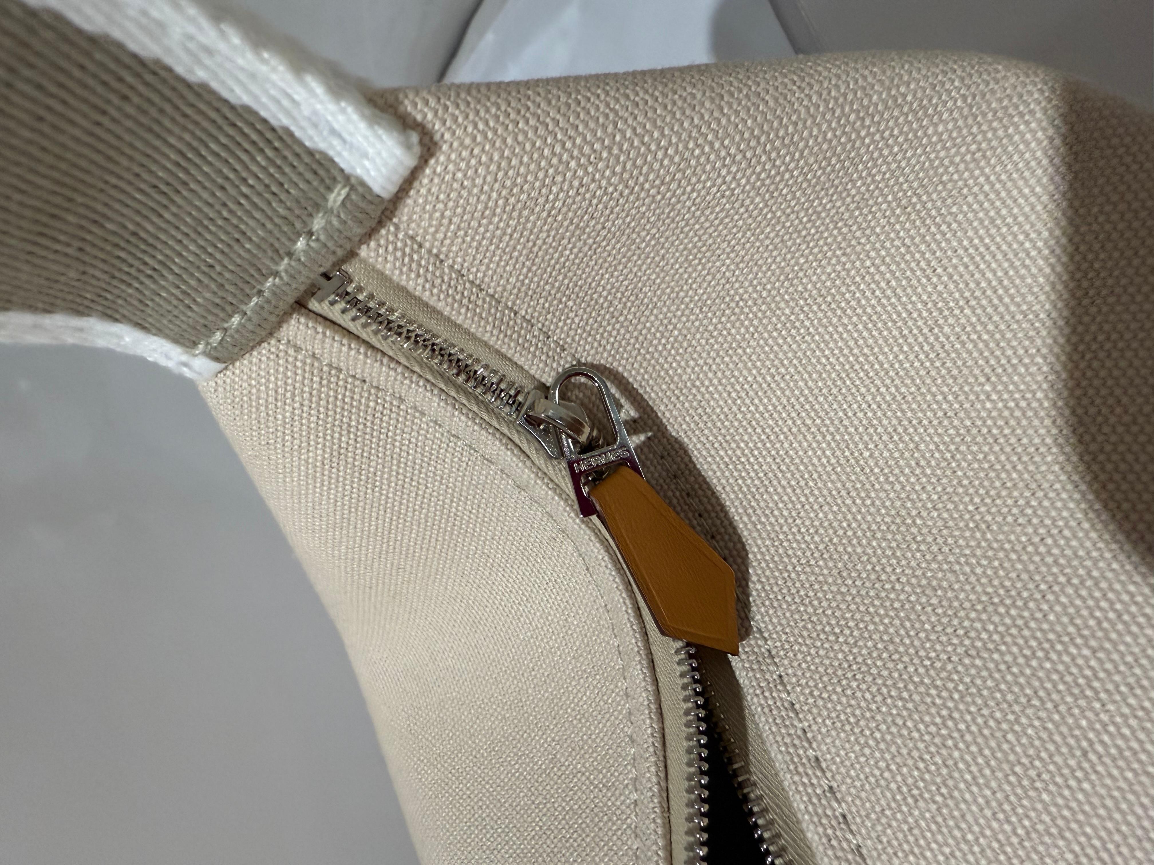 Hermes Bride-A-Brac GM en toile naturelle Neuf - En vente à London, England