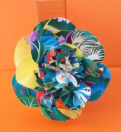 Hermès Brooch Charm Hair Clip La Fleur Flower in Silk Au Coeur de la Vie Print