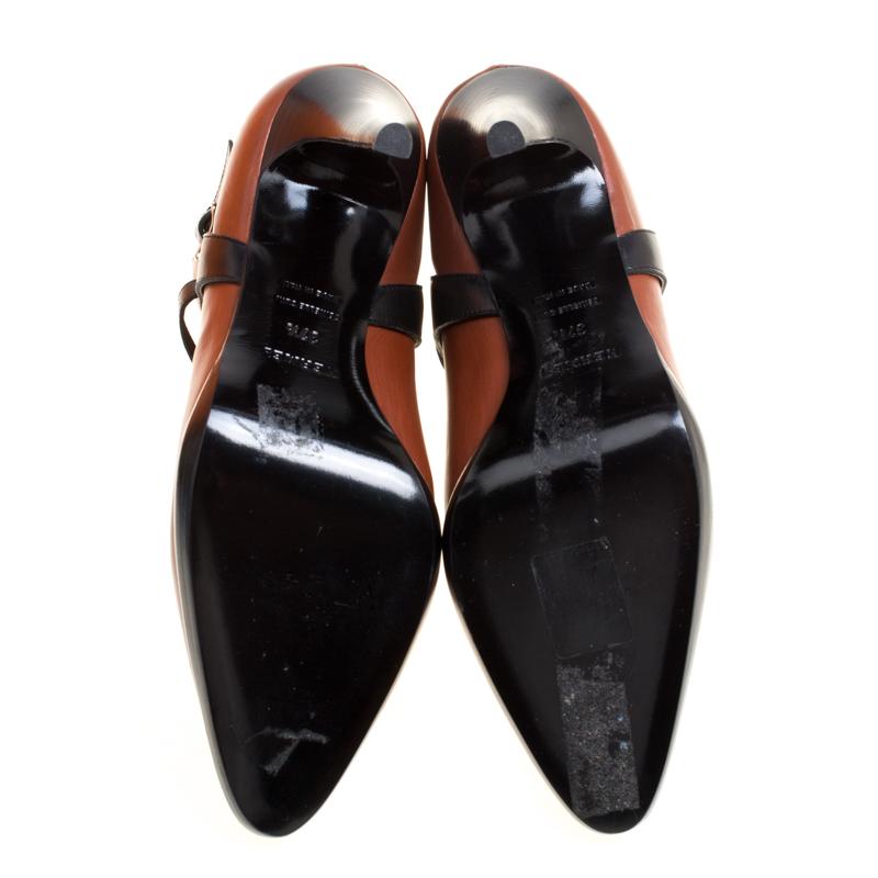 Hermes braunschwarz Leder Cross Strap Spitzen Zehen Knöchel Stiefel Größe 37,5 Hermes braunschwarz Leder Cross Strap Spitzen Zehen Knöchel Stiefel Größe 37,5
